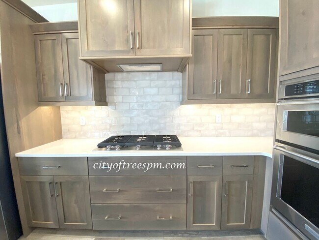 Building Photo - 3 br, 2 bath House - 8934 E Sego Lily Dr