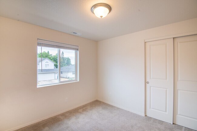 Building Photo - Heathwood - VPM484650H-6