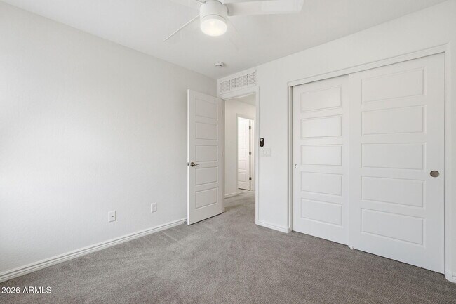 Building Photo - 464 N Ranger Trail