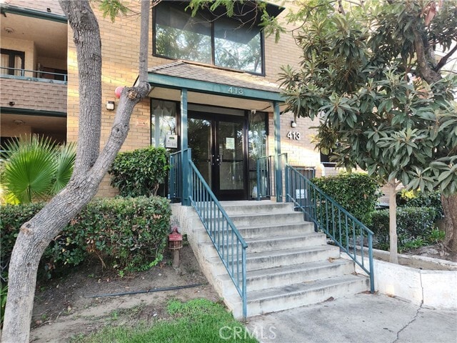 Building Photo - 413 Hawthorne St