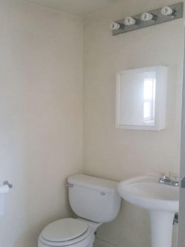 Building Photo - 222 S 300 E