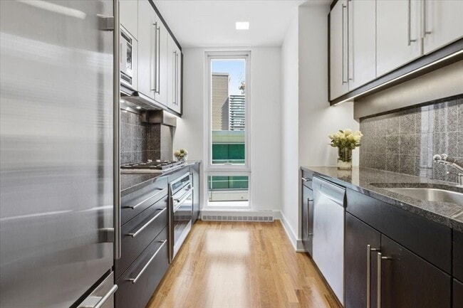 Building Photo - 500 Atlantic Ave