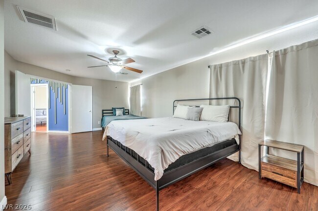 Building Photo - 5663 Artesia Lake Ct