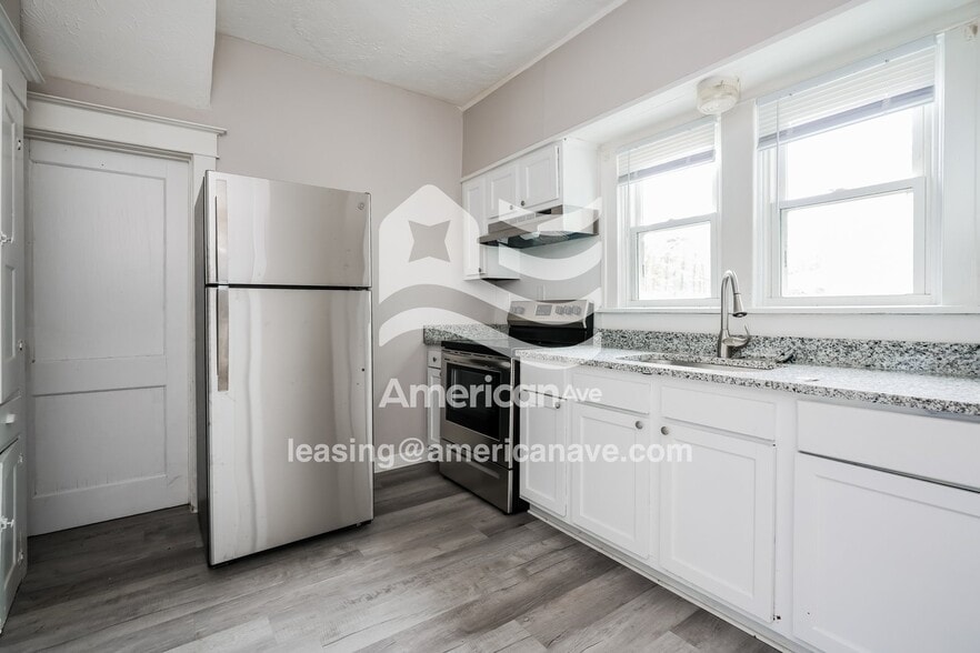 Building Photo - 114 W Cleveland Ave