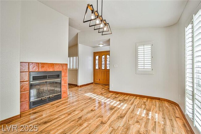 Building Photo - 6315 N Park St