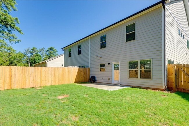 Building Photo - 4758 Highland Ave