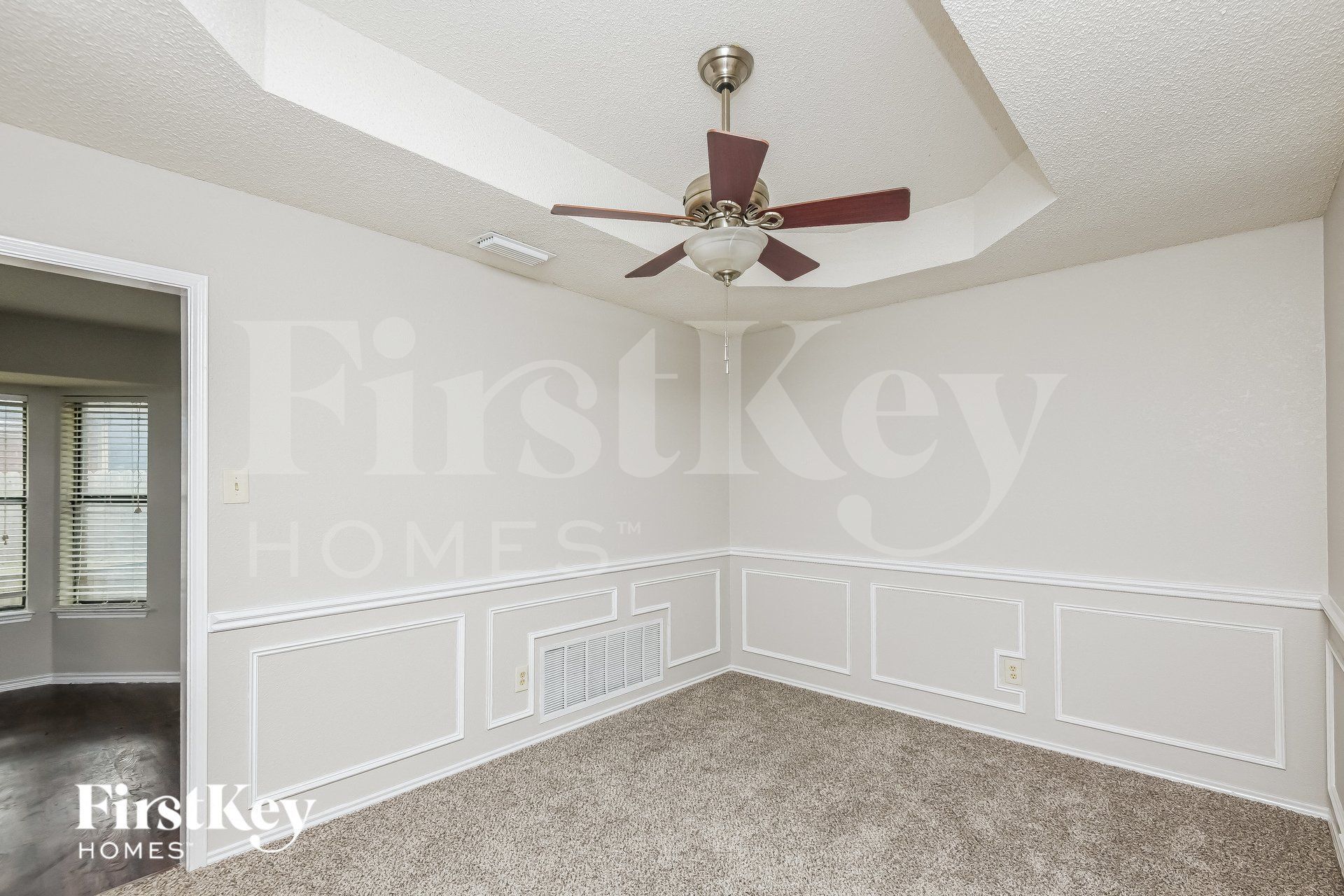 Building Photo - 3915 Wrentham Dr