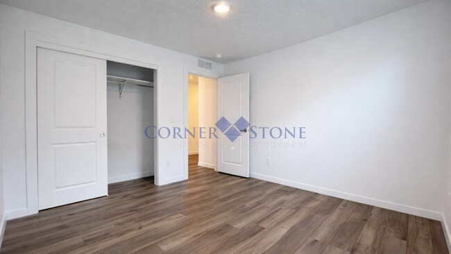 Building Photo - Stunning Home in Star!