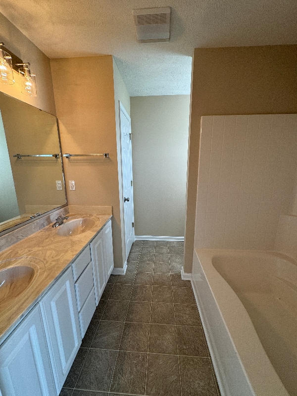 Building Photo - 4512 E Walkerton Rd