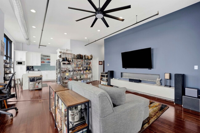 Building Photo - 1516 S Wabash Ave