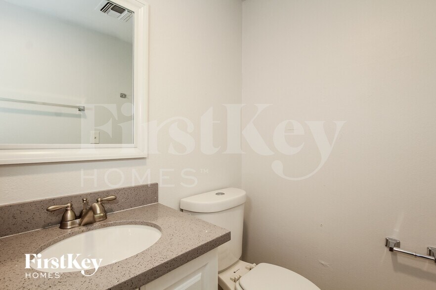 Building Photo - 9808 N 47th Ave