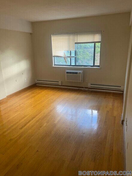 Building Photo - 1110 Commonwealth Ave