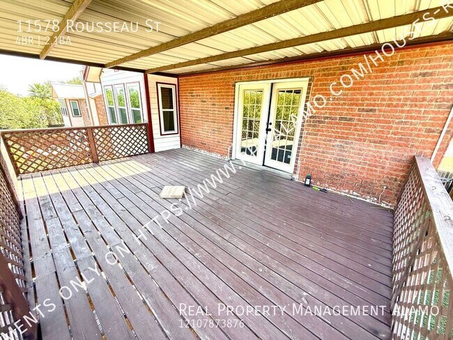 Building Photo - 11578 Rousseau St