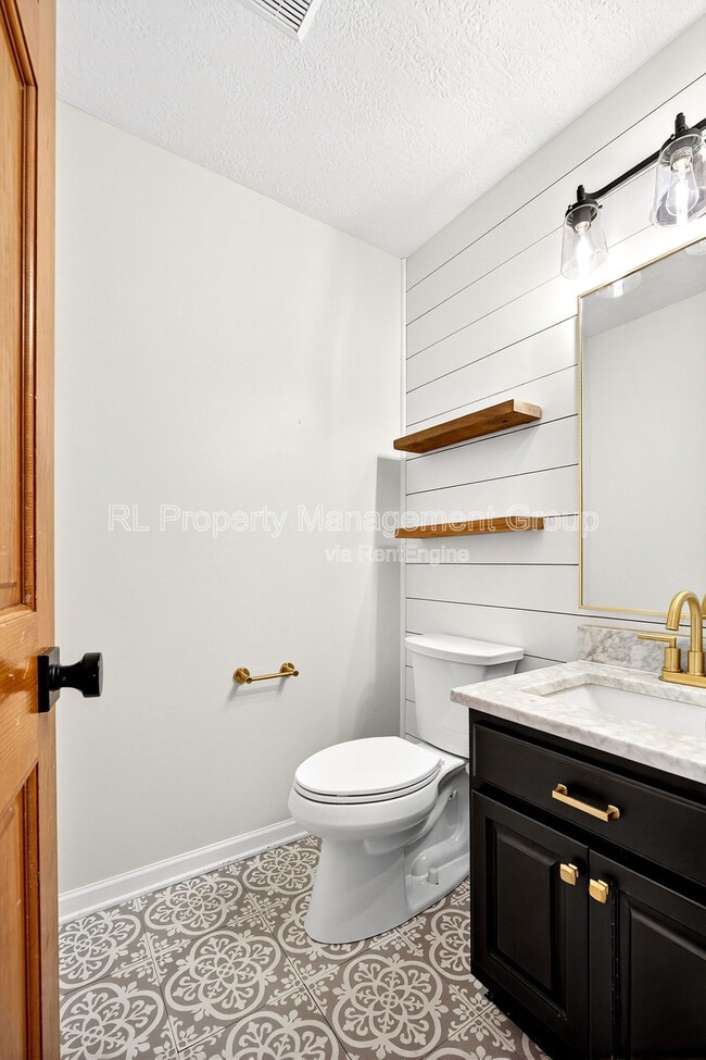 Building Photo - 994 Frieda Ct