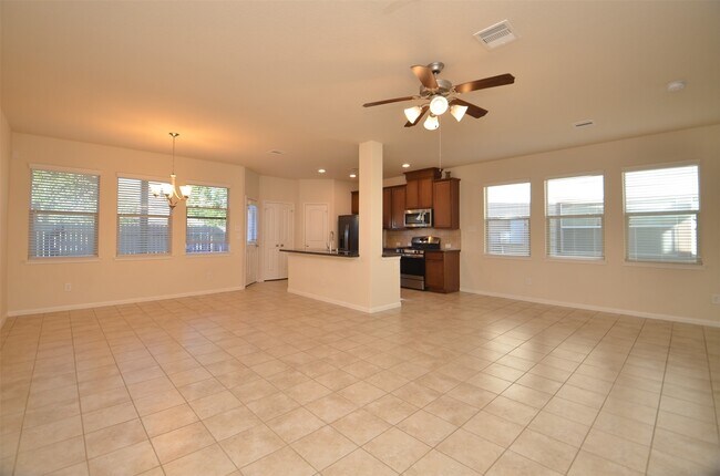 Building Photo - 8335 Columbia Forest Dr