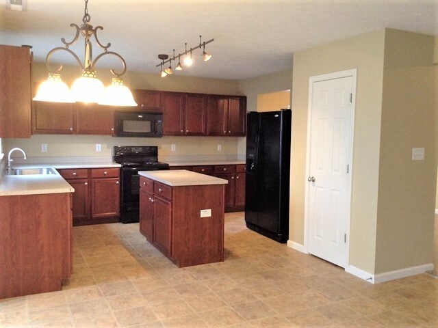 Building Photo - 1230 Highland Lake Way