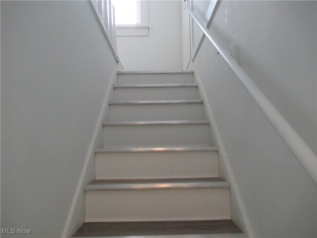 Building Photo - 12213 Mortimer Ave