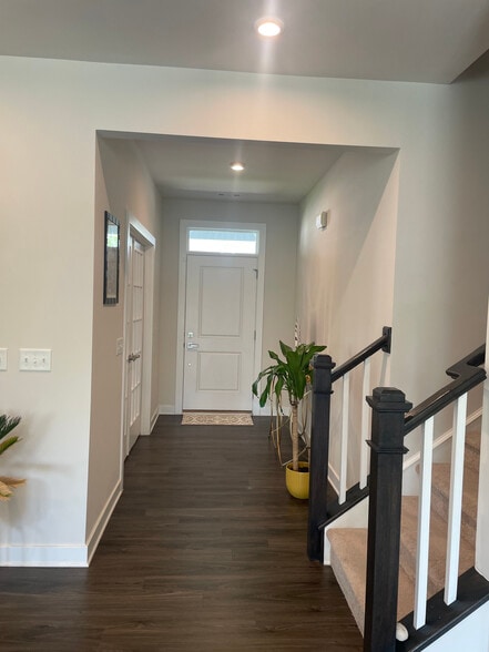 Building Photo - 3066 Boxbury Ln