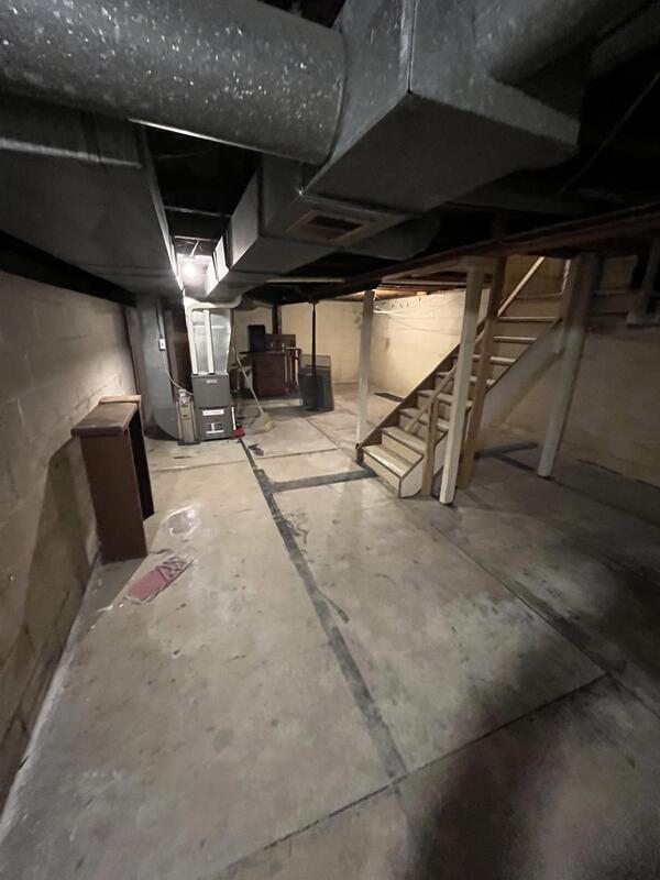 Building Photo - 202 St Clair Ave SW