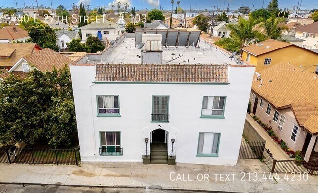 Building Photo - 440 E 27th St