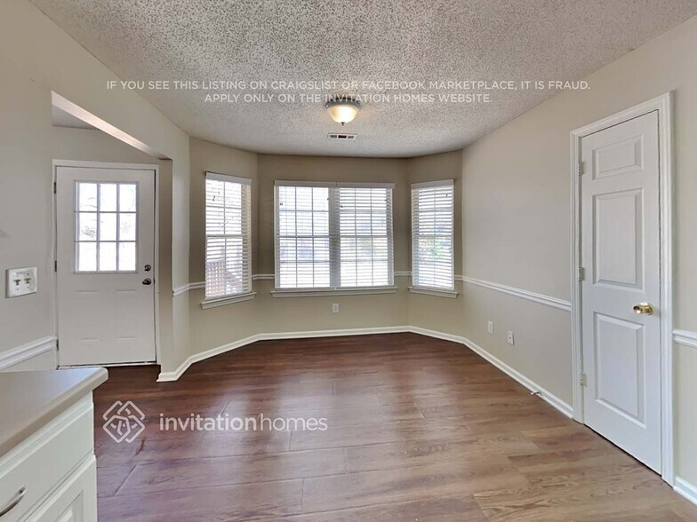 Building Photo - 3940 Cumberland Trail SE