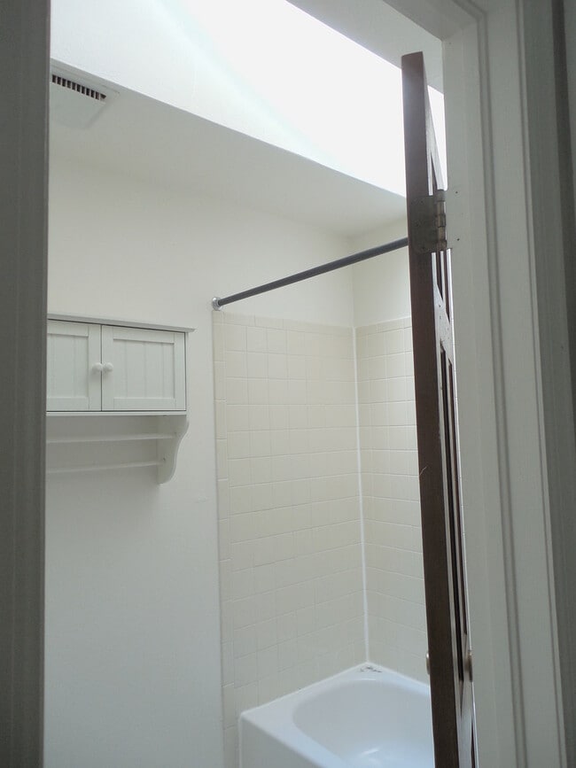 Building Photo - Townhouse in Great North Boulder location