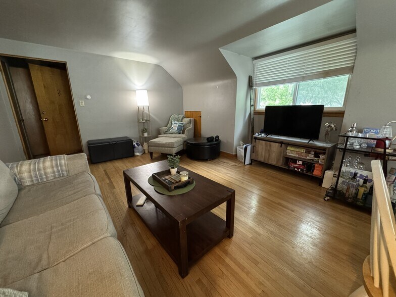 Upstairs level - 312 N 4th St