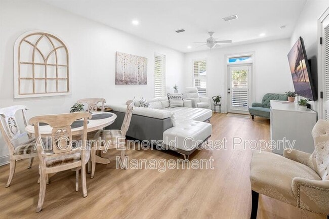 Building Photo - 25 S Wildflower Dr