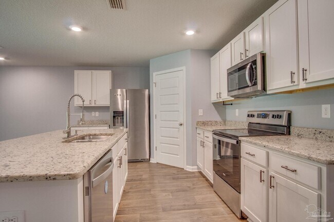 Building Photo - 7328 Lakeside Oak Ct