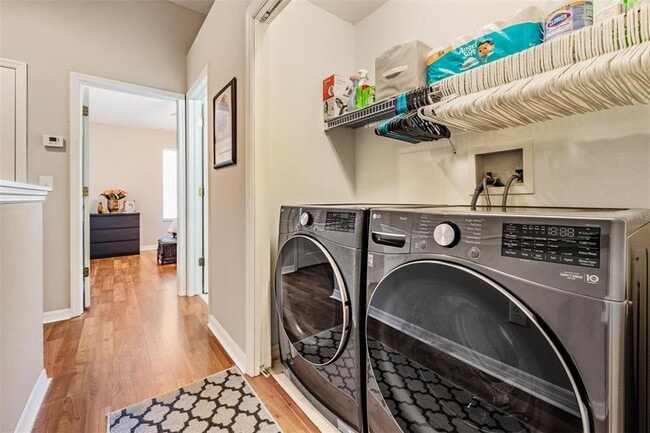 Building Photo - 2445 Earlswood Ct