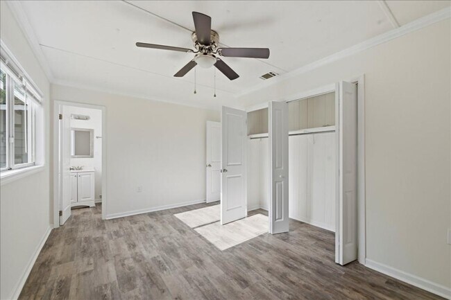 Building Photo - 526 Ochlahatchee Dr