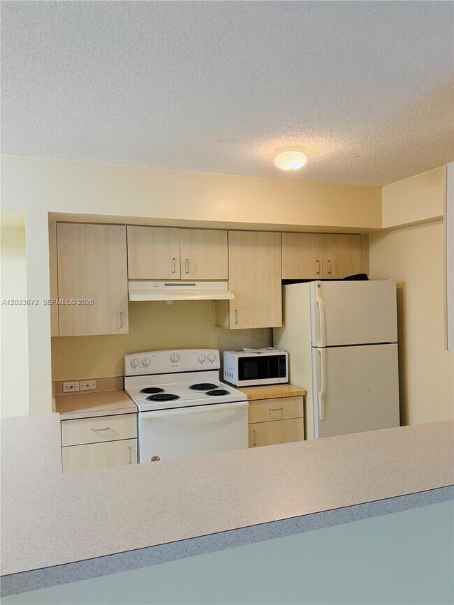 Building Photo - 631 SW 111th Ln