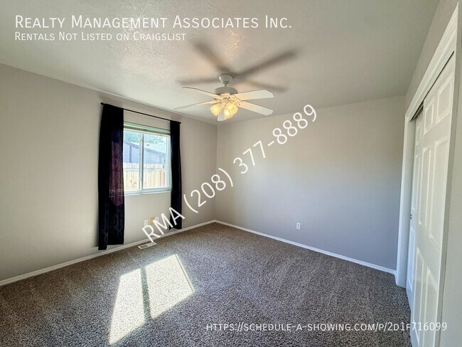 Building Photo - 1442 W Hayfield Ct