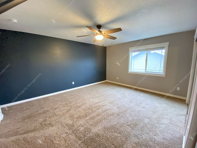 Building Photo - Designer 4BR- 2BA Home by Dry Canyon Park