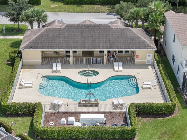 Building Photo - 3-Bedroom Townhome with Private Pool | Mas...