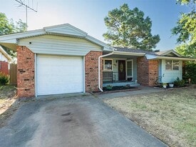 Building Photo - 2001 N McKinley Ave