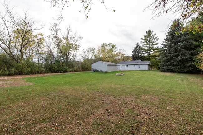 Building Photo - 10605 39th Ave