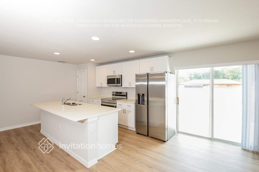 Building Photo - 1021 Quail St SE