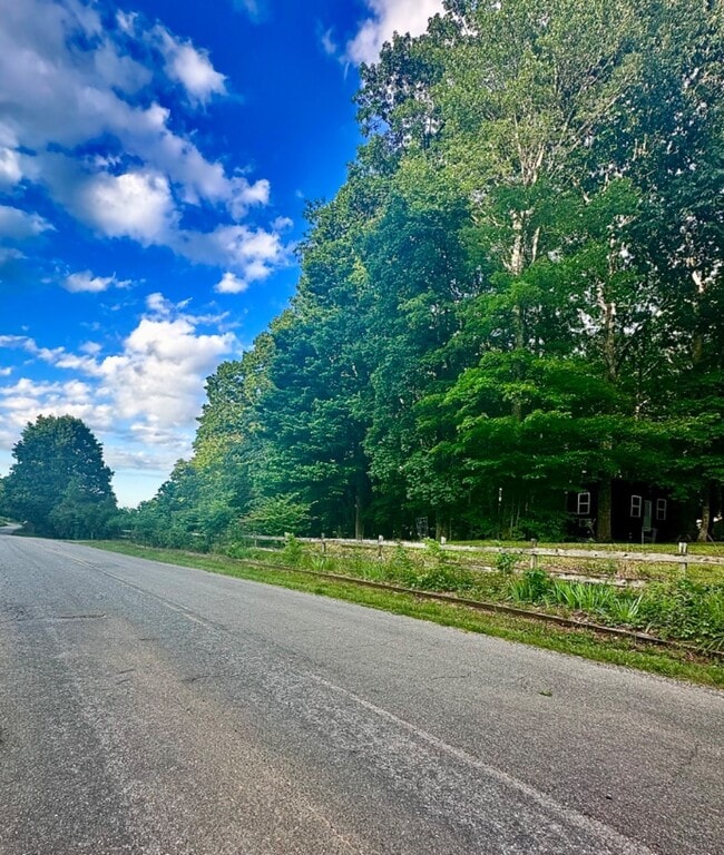 Building Photo - 2015 Union School Rd SW