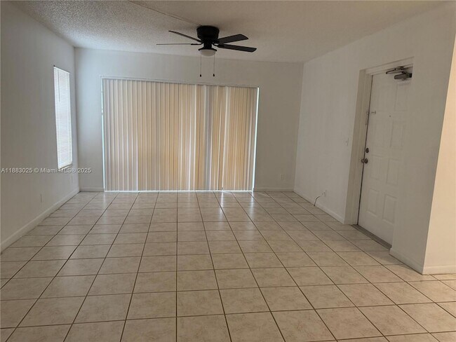 Building Photo - 1101 Green Pine Blvd