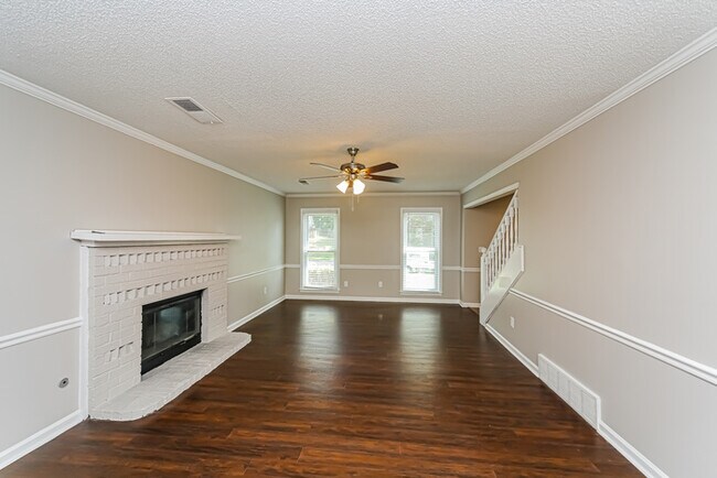 Building Photo - Spacious 4 Bedroom Memphis Home