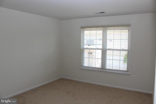 Building Photo - 20965 Kittanning Ln