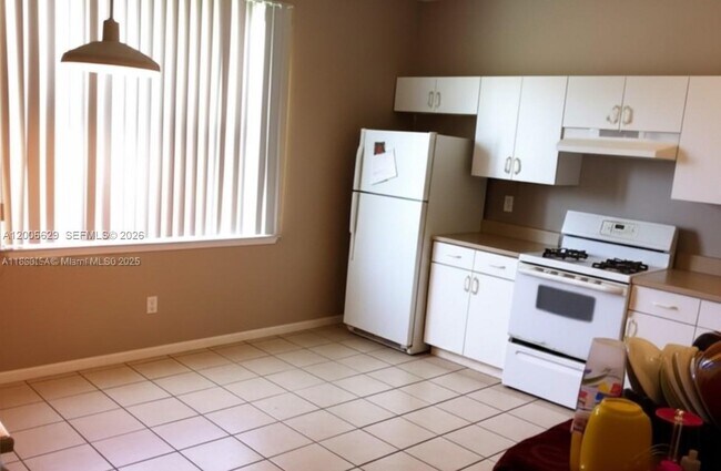 Building Photo - 4612-4624 24th St SW