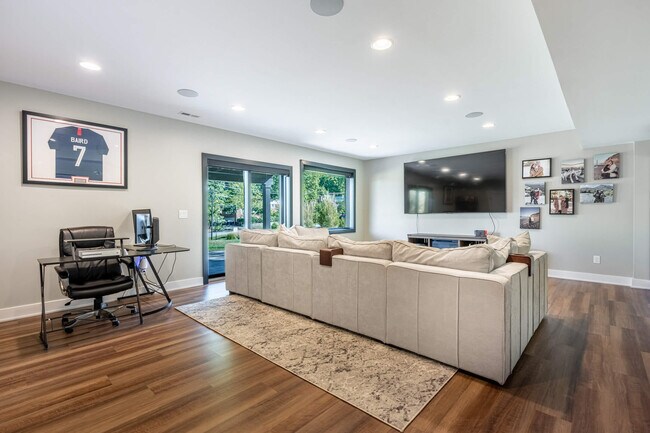 Building Photo - 856 BELLE Rdg Lp