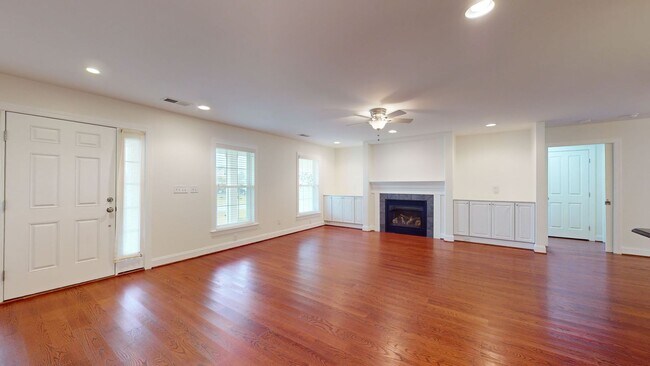 Building Photo - 202 Tidewater Dr