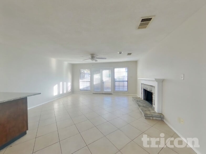 Building Photo - 992 Mauve Dr