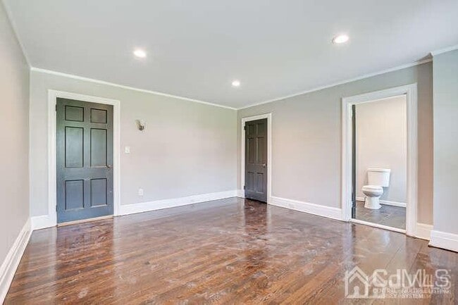 Building Photo - 55 Devon Rd