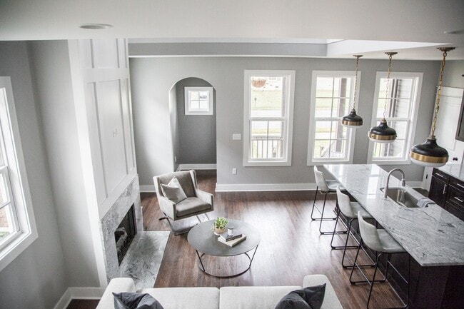 Building Photo - 3 Bed, 3.5 Bath Home w/ 2 Car Garage in East Nashville