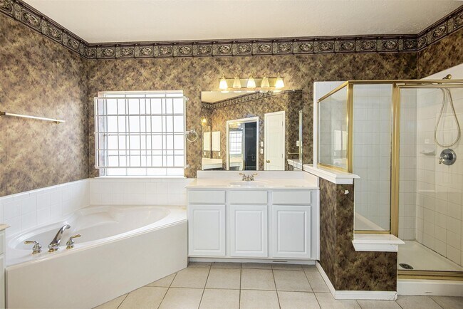 Building Photo - 6219 Surfside Ln