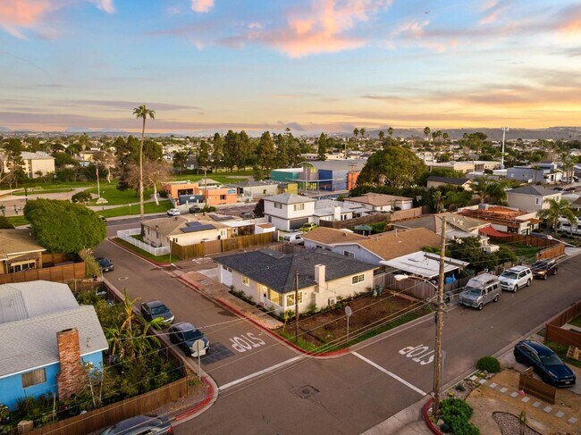 Building Photo - 765 Elkwood Ave